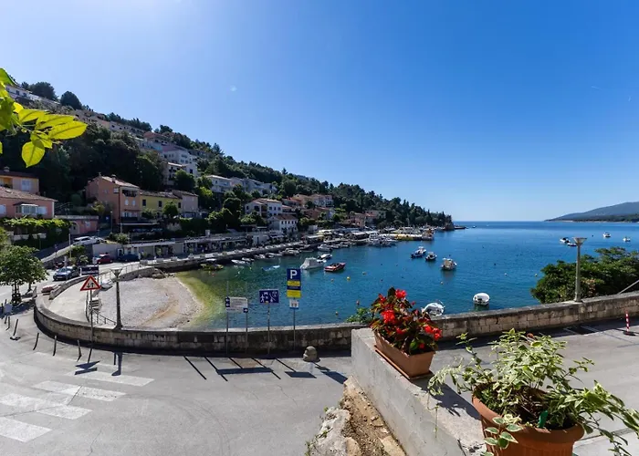 Mare - Beachfront Lejlighed *