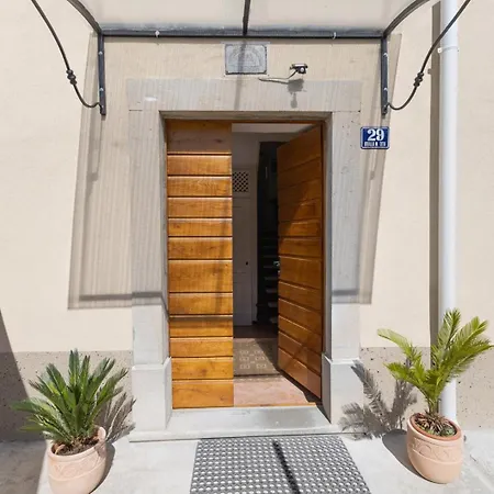 Mare - Beachfront Apartamento