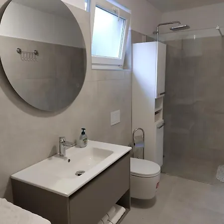 Mare - Beachfront Apartamento Rabac