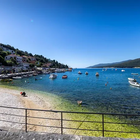 Mare - Beachfront Apartamento
