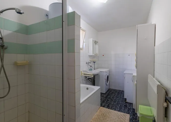 Mare - Beachfront Apartment Rabac